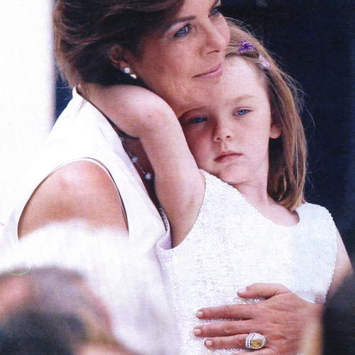 HRH Princess of Hanovre with her daughter wearing a special yellow diamond stone set in black gold and diamonds