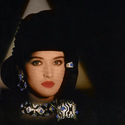 Repossi «High Jewellery Dog Chain» collection in blue sapphires diamonds 